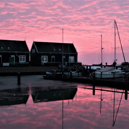Aan De Haven Van Feriehus