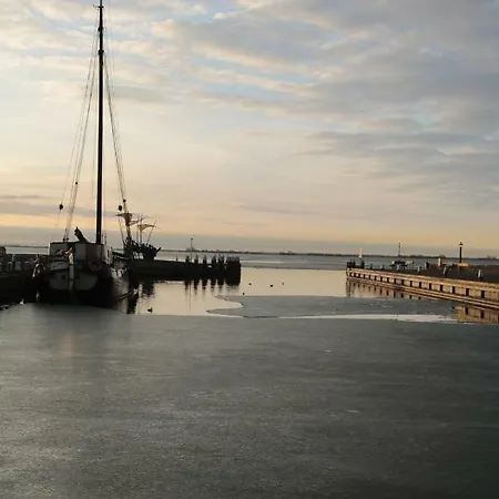 Feriehus Aan De Haven Van *